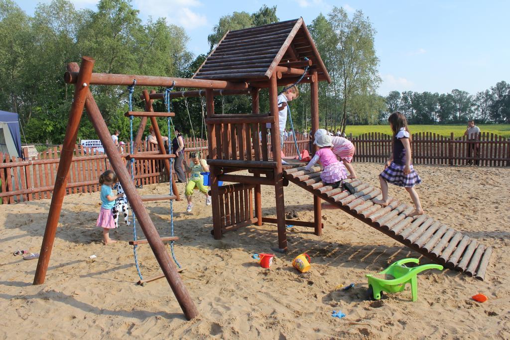 Pawlakowa Zagroda Hotel Grabiny-Zameczek Bagian luar foto