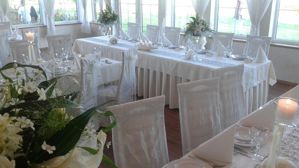 Pawlakowa Zagroda Hotel Grabiny-Zameczek Bagian luar foto