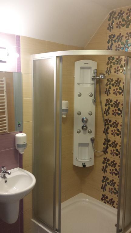 Pawlakowa Zagroda Hotel Grabiny-Zameczek Ruang foto