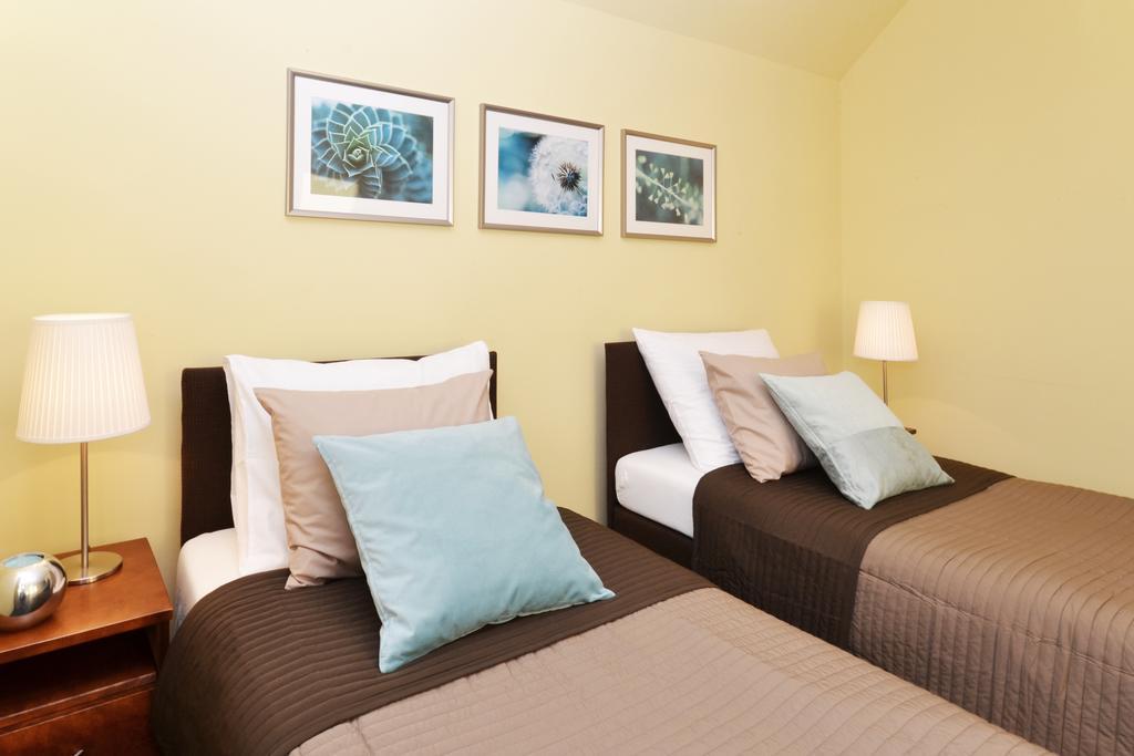 Pawlakowa Zagroda Hotel Grabiny-Zameczek Ruang foto