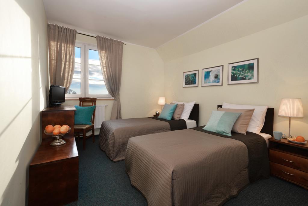 Pawlakowa Zagroda Hotel Grabiny-Zameczek Ruang foto