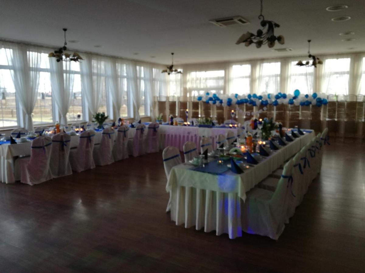 Pawlakowa Zagroda Hotel Grabiny-Zameczek Bagian luar foto